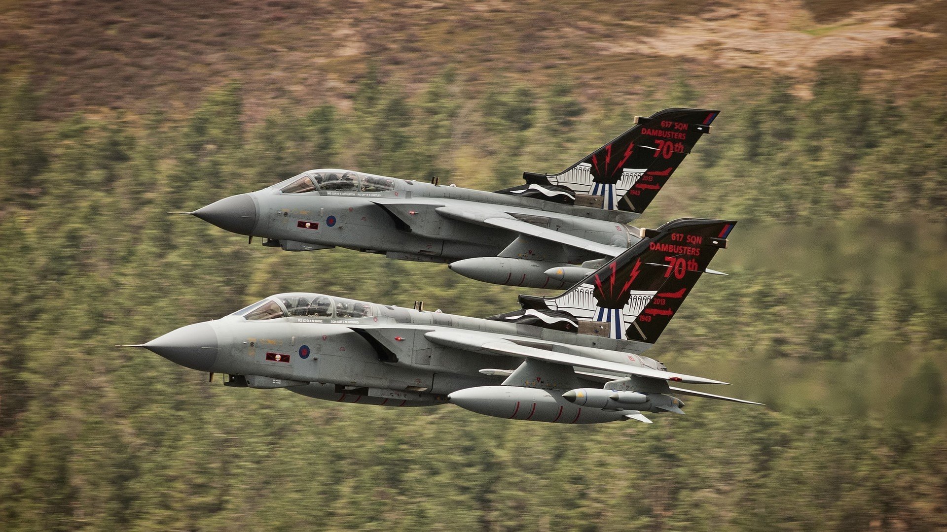 时光裂缝中的一瞬，达拉斯独行侠绝杀多伦多猛龙，年度焦点之战的永恒回响