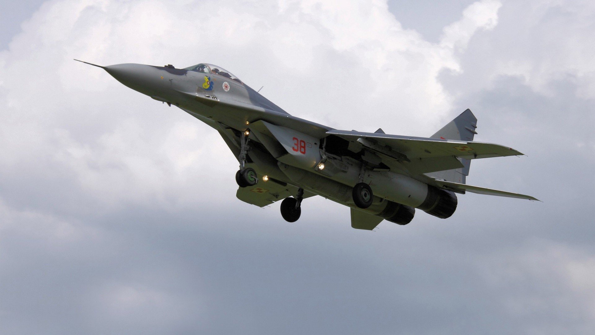 钢铁之墙与战术大脑,沙特锁死伊朗,基米希如何成为破局密钥